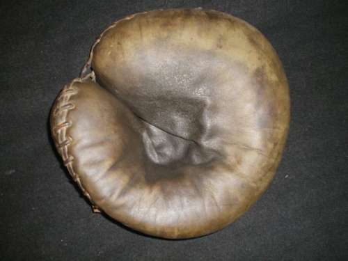 A.J. Reach Catchers Mitt 8 Front